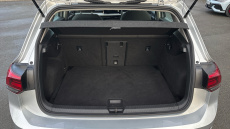 Volkswagen Golf 2.0 TDI Life 5dr DSG Diesel Hatchback